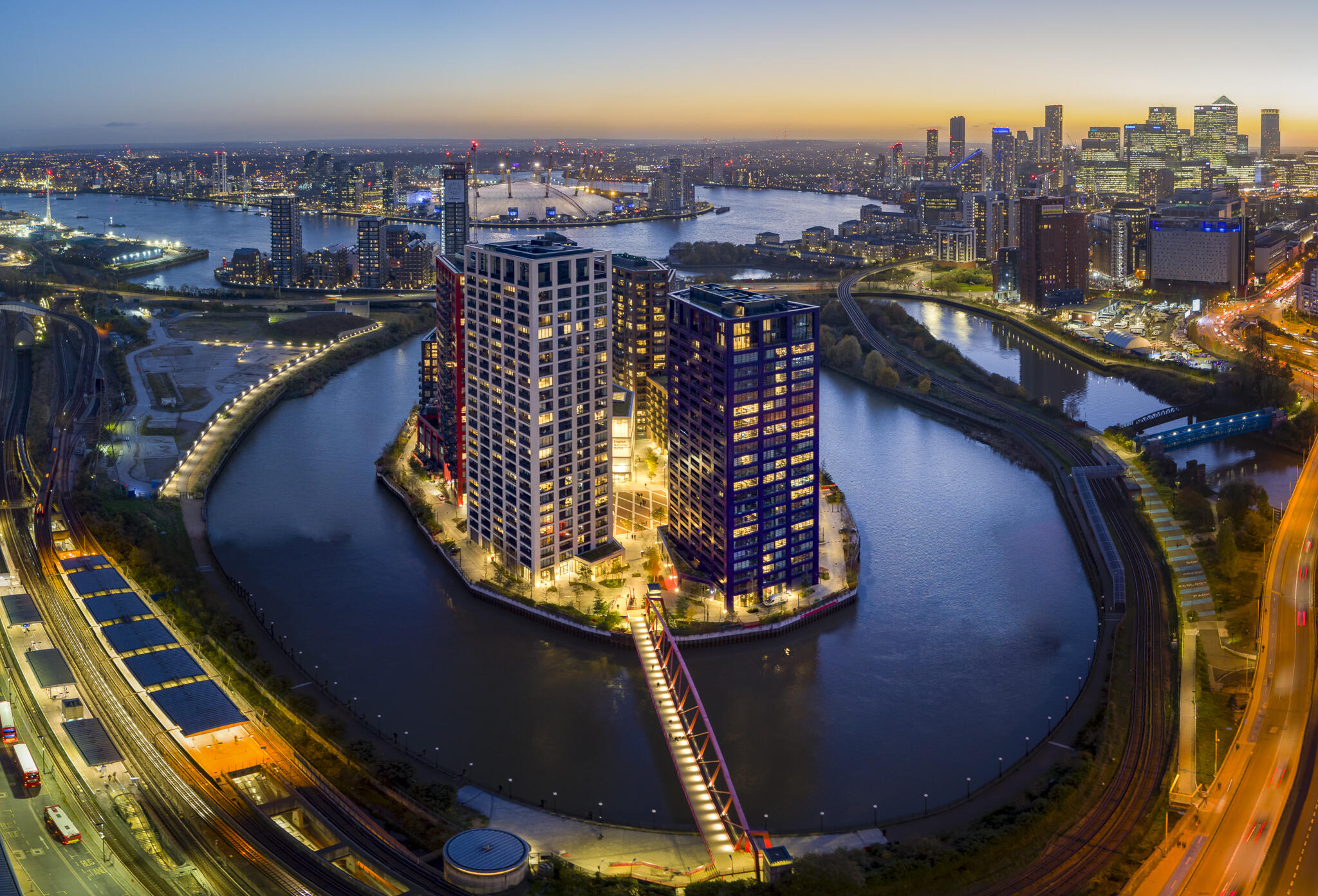 London-City-Island-Dusk-Hero-Lowres